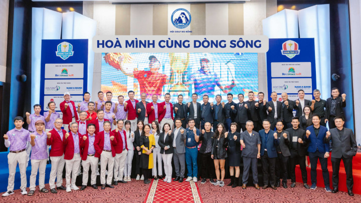 Thành viên 2 tuyển Đông Tây "khắc nhập - khắc xuất" tại Team Cup Đông - Tây Sông Hàn lần thứ V