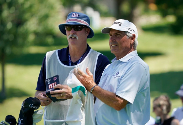 Thảm họa tại The Masters: 2 golfer đánh 9 gậy ở hố 15 Augusta National