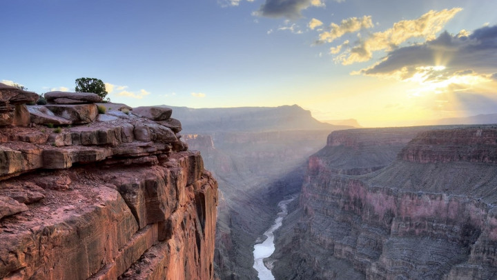 Đánh golf ở Grand Canyon bất hợp pháp dẫn đến án phạt cho TikToker
