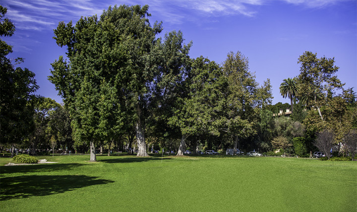 Chỉ với 3 đô-la, bạn có thể chơi golf ngay cạnh Los Angeles Country Club, nơi diễn ra U.S. Open 2023