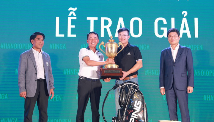 Nhà vô địch Ha Noi Open 2022 tham dự Giải Vô địch các Hội Golf Miền Trung trong mầu áo tuyển Hà Tĩnh