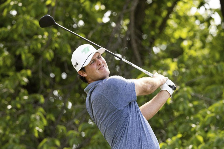 Vòng 2 LIV Golf Washington DC: Ghi 10 birdie, Mito Pereira vươn lên dẫn đầu