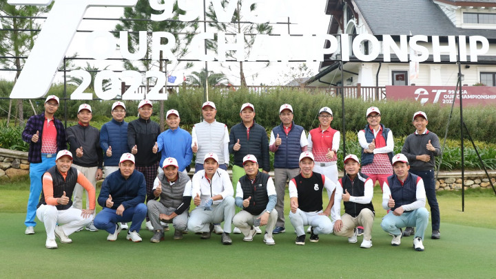 Chủ tịch Hội đồng trọng tài Bạch Cường Khang giành vô địch Giải Golf VIP T99
