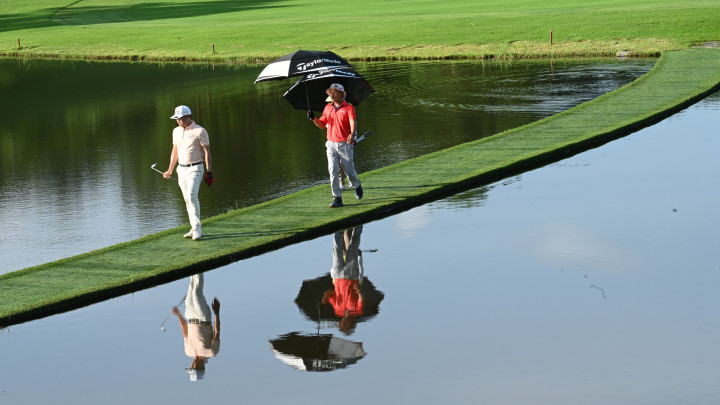 Khảo sát chi tiêu của những người chơi golf