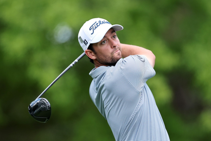 Tour pro bị phạt 2 gậy khi vô tình đo dốc bằng máy đo khoảng cách tại CJ CUP
