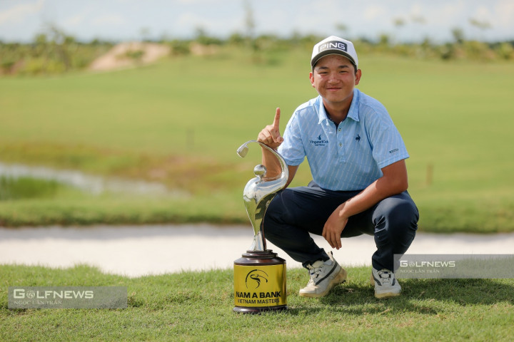 Nguyễn Anh Minh vô địch Nam A Bank Vietnam Masters 2023 với điểm số kỷ lục