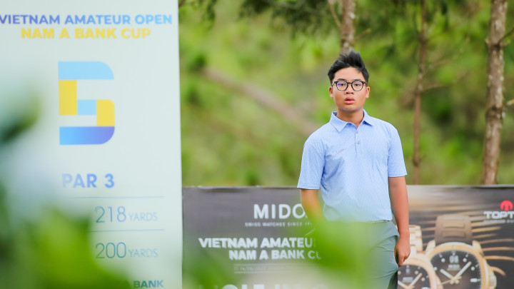 VAO 2025: Trần Việt An bị phạt 2 gậy vì lỗi đánh bóng sai vị trí
