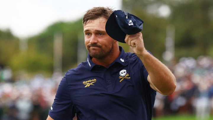 Bryson DeChambeau đánh bại Jon Rahm ở playoff để giành danh hiệu LIV Golf thứ 2 liên tiếp