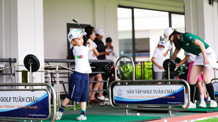 3 nguyên tắc vàng khi dạy trẻ chơi golf