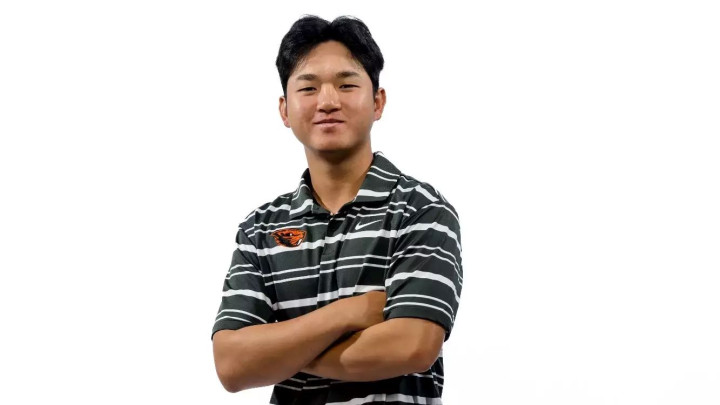 Nguyễn Anh Minh được vinh danh trong đội hình tiêu biểu All-WCC tiền mùa giải