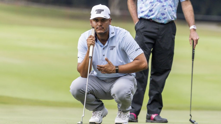 Golfer LIV Golf tự nhận phạt sau pha gạt trượt khó tin