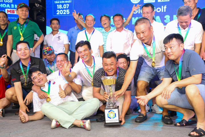 CLB Golf Bách Khoa TP.HCM giành chiến thắng sít sao trước liên quân Hà Nội - Đà Nẵng tại “Giải Golf Bách Khoa 3 Miền - Tranh Cúp MBT 2025”