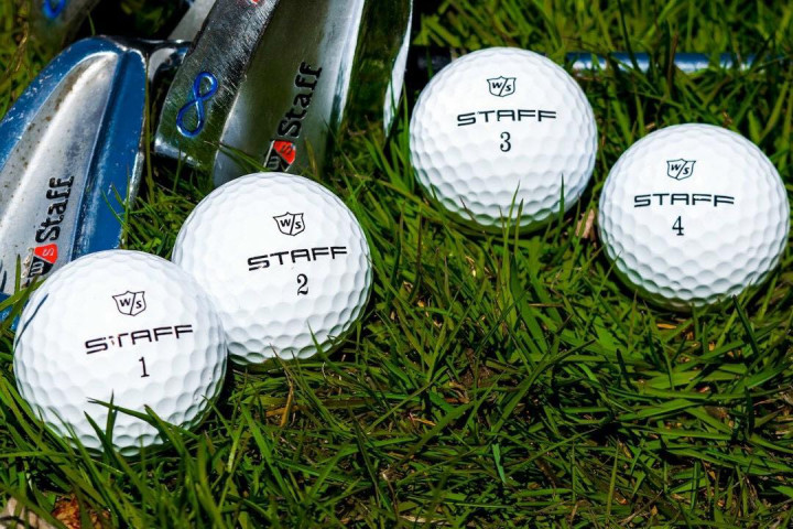 JG Golf Vietnam đưa ra khuyến mại khủng cho bóng Wilson Tour Staff Model